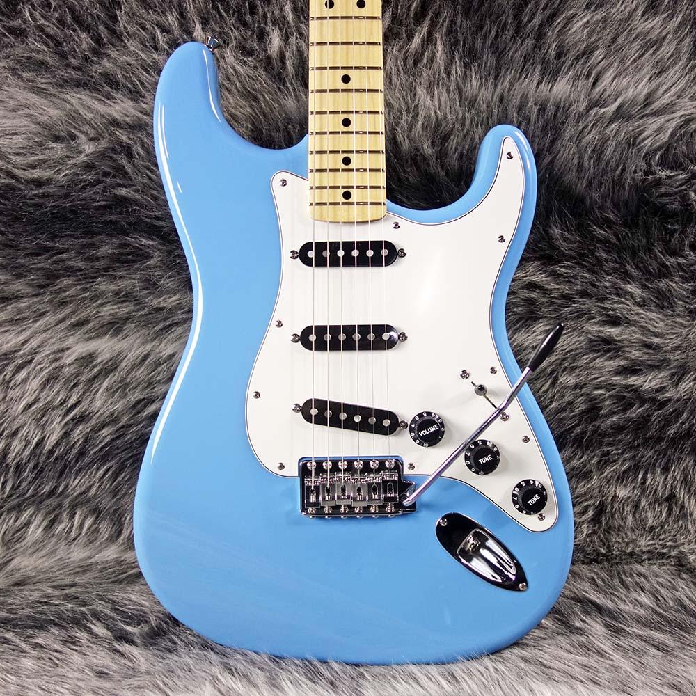 Made in Japan Limited International Color Stratocaster Maui Blue