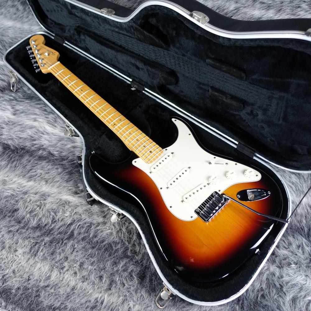 50th Anniversary American Deluxe Stratocaster 3-Color Sunburst
