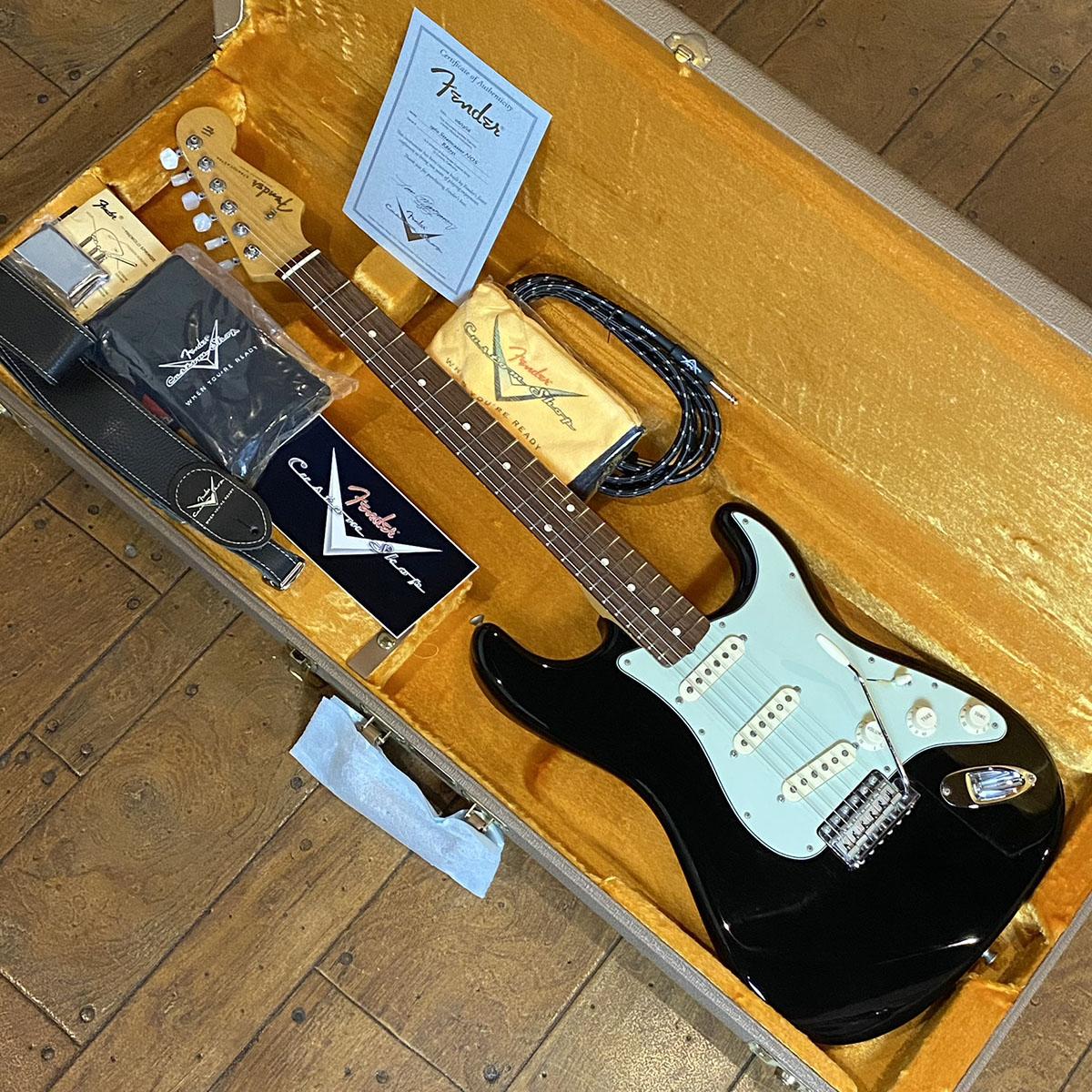 1960 Stratocaster NOS Black Locking Tuner Pearl Buttons 2016s 1960 Stratocaster NOS Black Locking Tuner Pearl Buttons 2016s