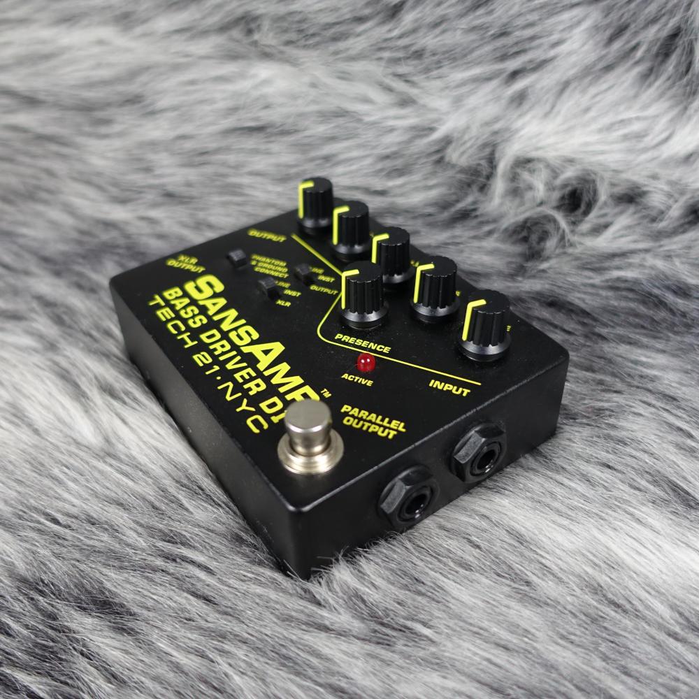 SANSAMP(V1型) ベースプリアンプ&DIエフェクター 極美品】SANSAMP BASS DRIVER DI V1 サンズアンプ ベースドライバーDI