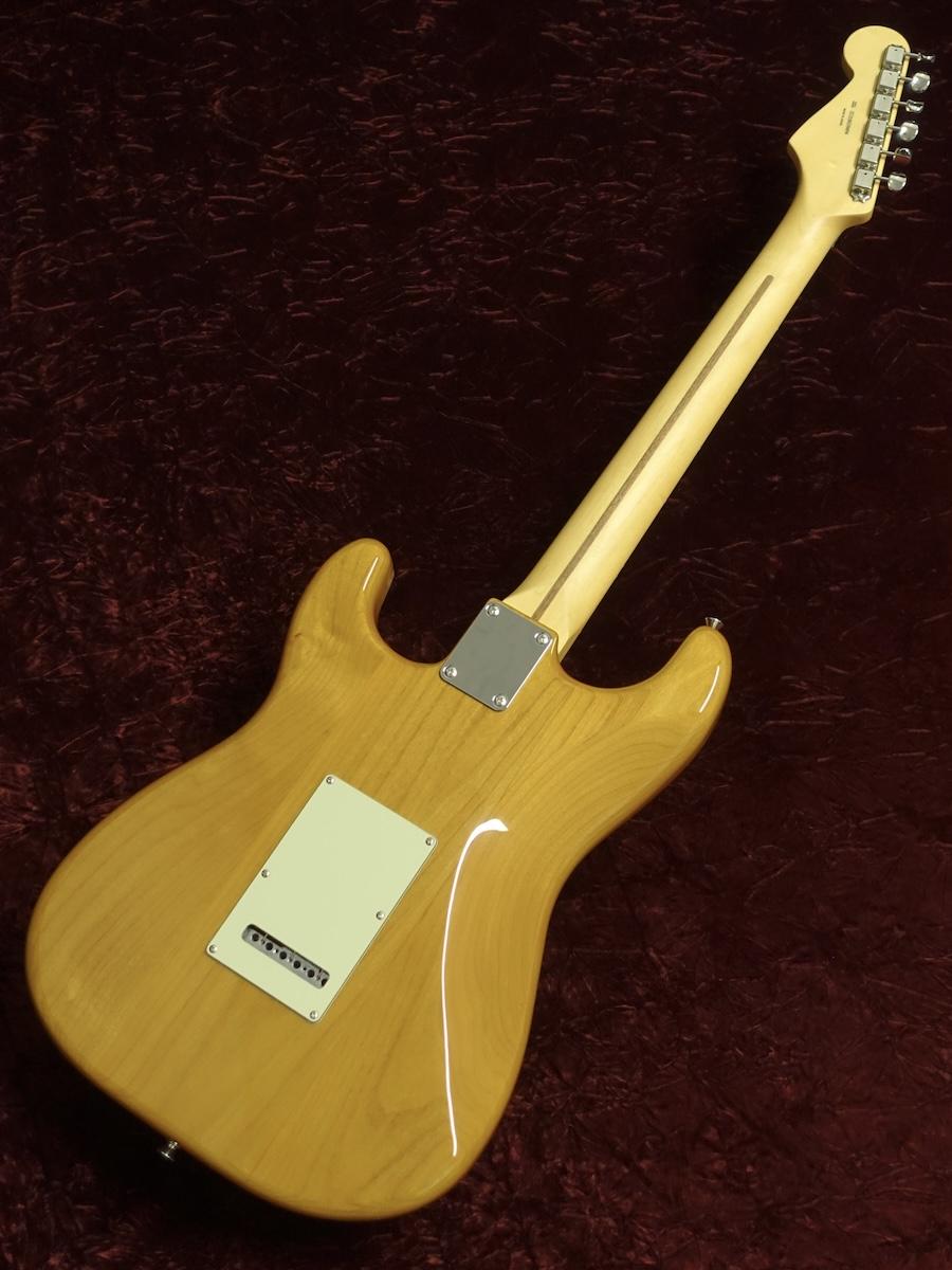 Made in Japan Hybrid II Stratocaster RW Vintage Natural