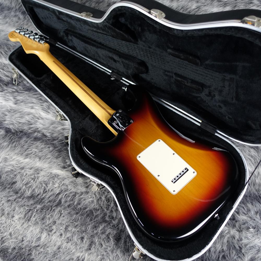 50th Anniversary American Deluxe Stratocaster 3-Color Sunburst