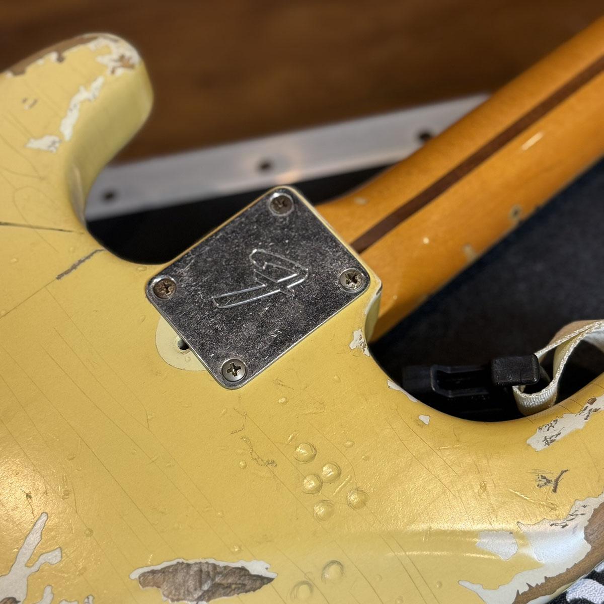 Yngwie Malmsteen Tribute ”DUCK” Stratocaster ”PLAY LOUD