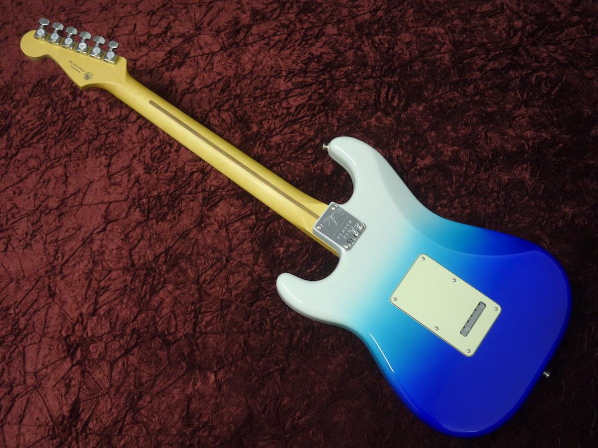 超高品質で人気の Fender Player Plus精確低音左手（ベレルブルー