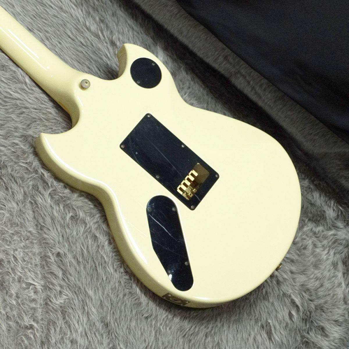 希少　YAMAHA SG 1300T ギター　ケース付き 2023 Premium SG Collection-24 YAMAHA SG1300T キャンディトーン