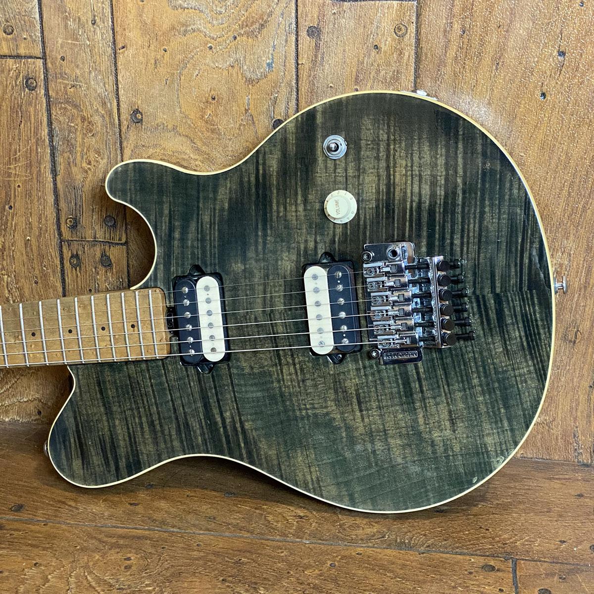 MUSIC MAN AXIS Translucent Black 1997 <ミュージックマン