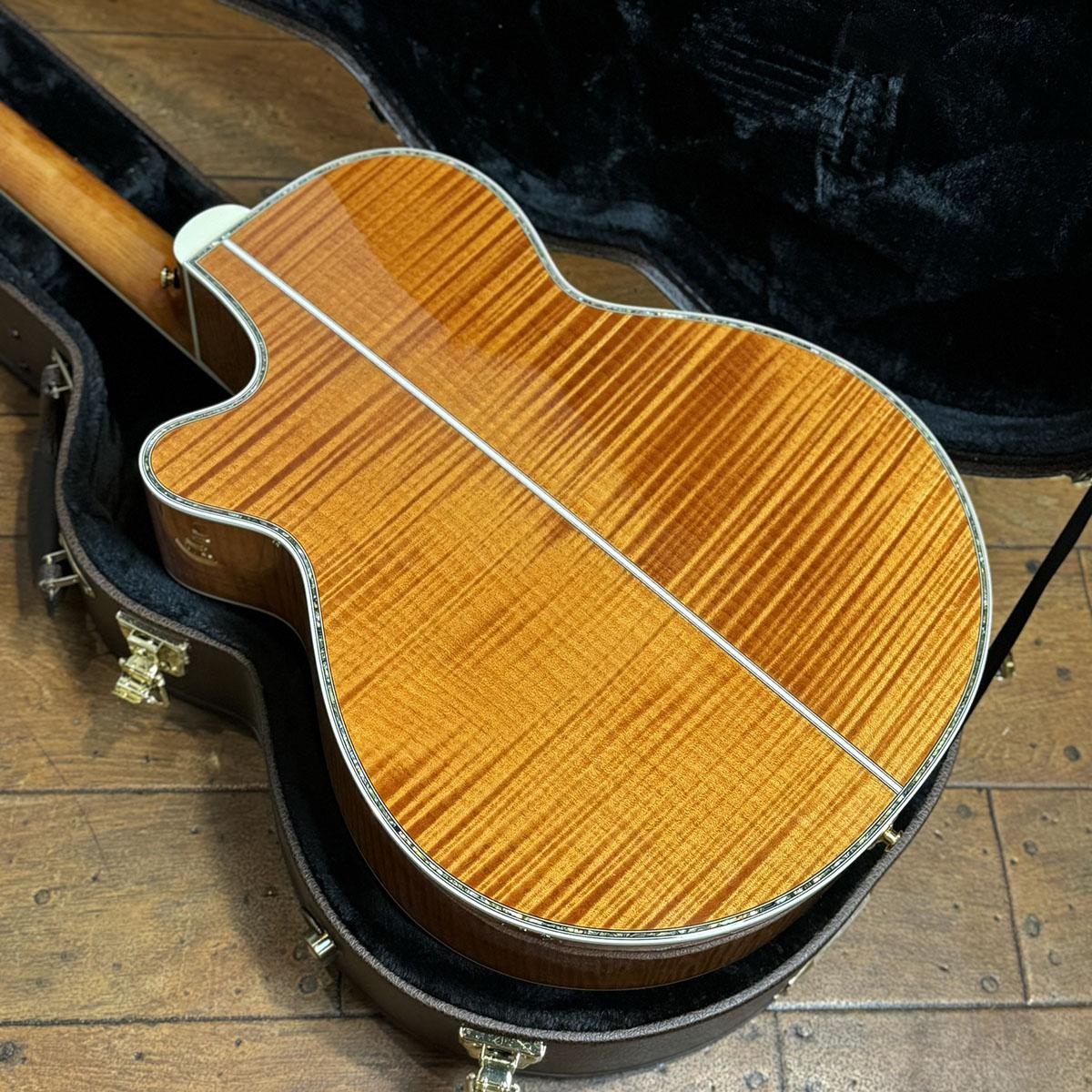 D*a様 超美品 Takamine 100シリーズ(？)TBS 型番不明 PA付 超美品 Takamine 100シリーズ(？)TS 型番不明 PA付きエレアコ