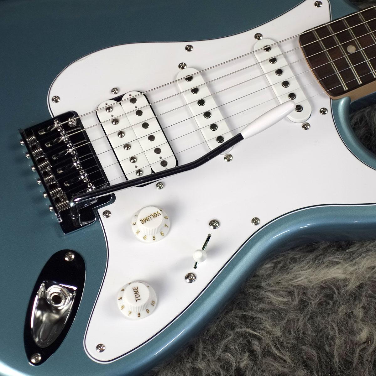 Squier Affinity Series Stratocaster Junior HSS Ice Blue
