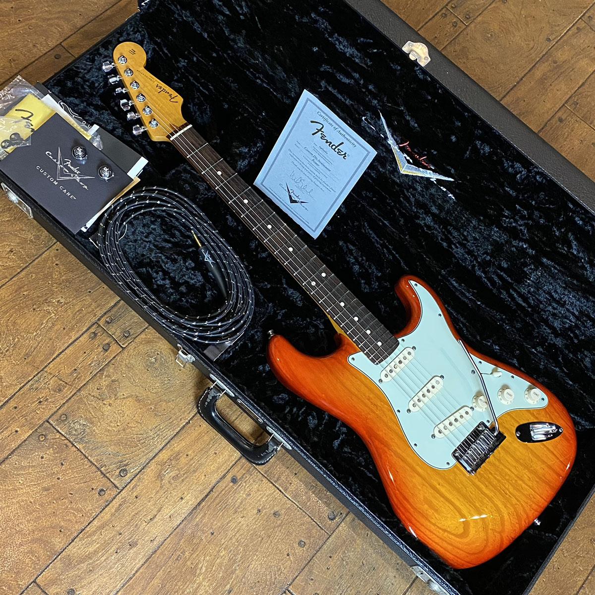 お歳暮 人気 オシャレ Custom Fender Shop Cherry Aged Stratocaster Deluxe Custom ギター