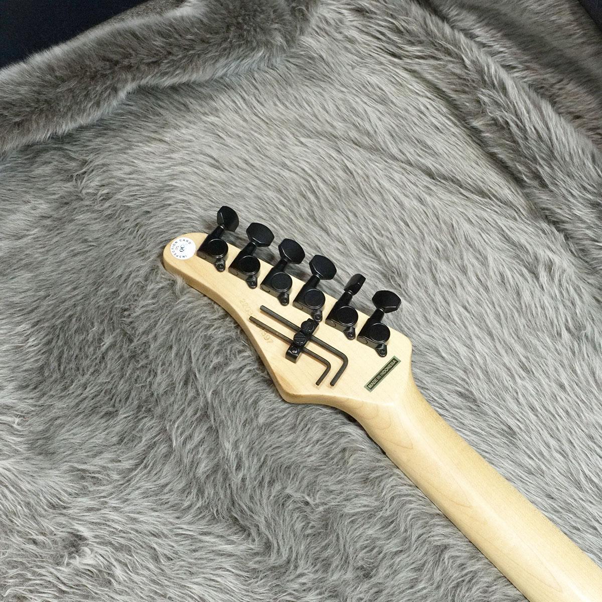 Kramer Pacer Vintage パールホワイト　新品 KRAMER クレイマー Pacer Vintage Pearl White 特価品 ペイサー エレキ