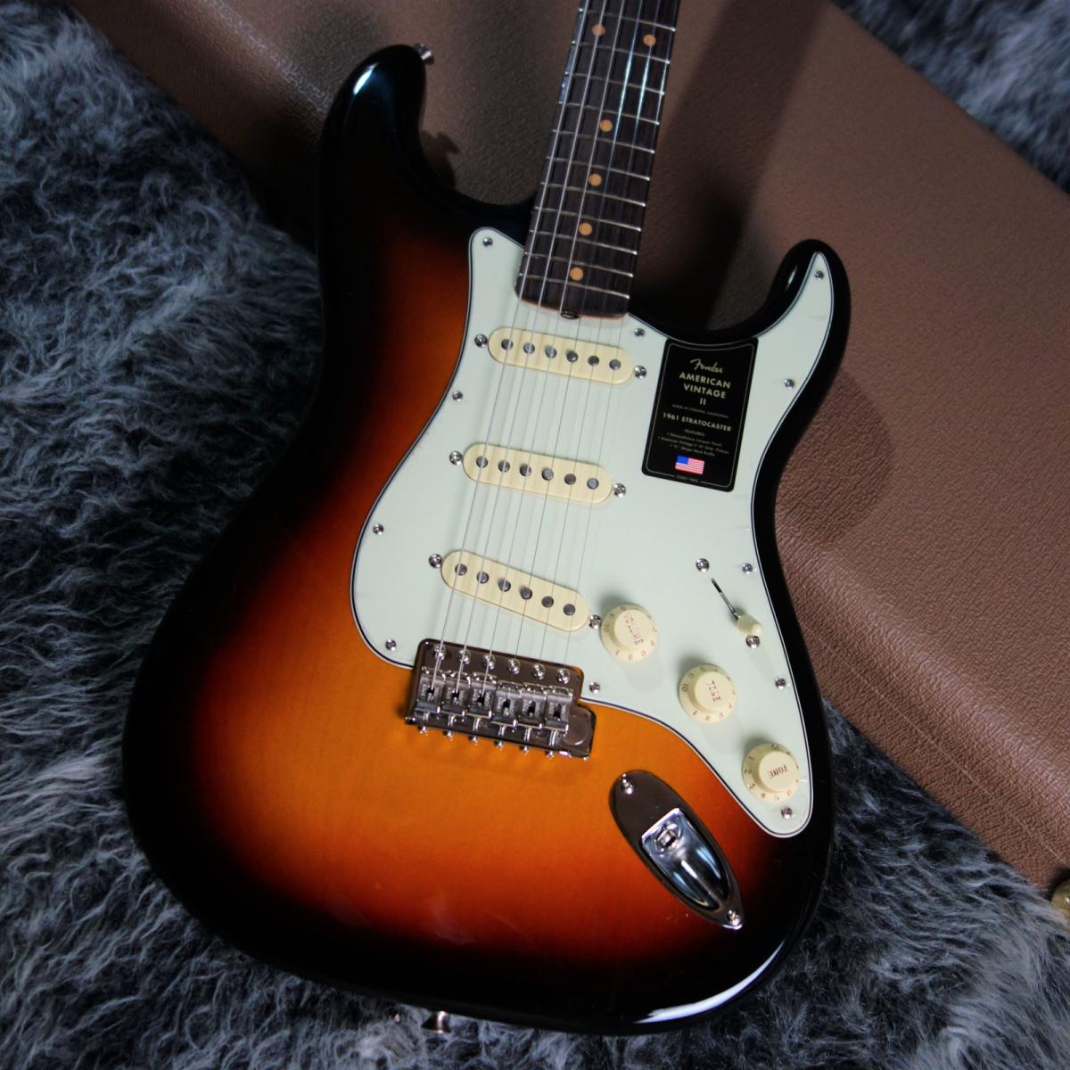 Fender USA American Vintage II 1961 Stratocaster 3-Color Sunburst 