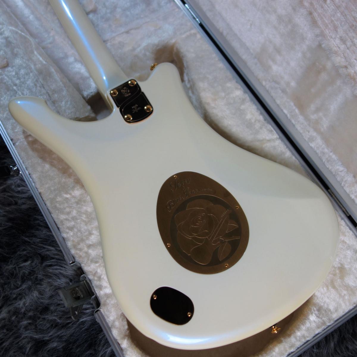 YAMAHA TBJ-CST ボディ裏面のプレート 中古】YAMAHA / TBJ-CST Terry ＆ Blue Jeans Custom【3.92kg