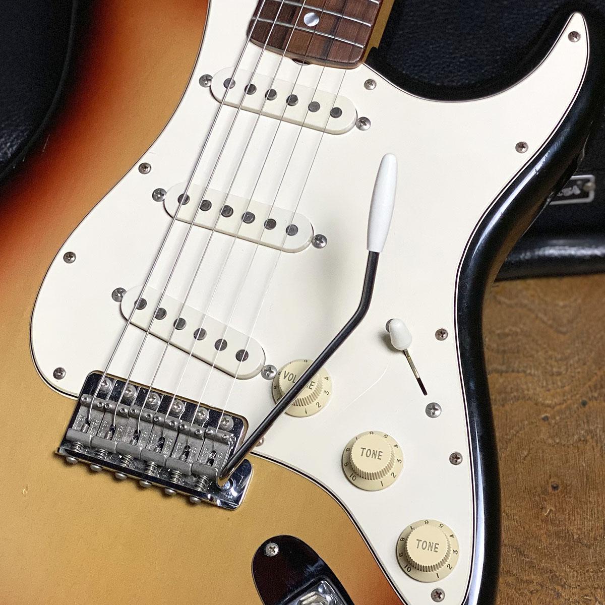 Fender Custom Shop Master Grade Series 1966 Stratocaster 3 Tone