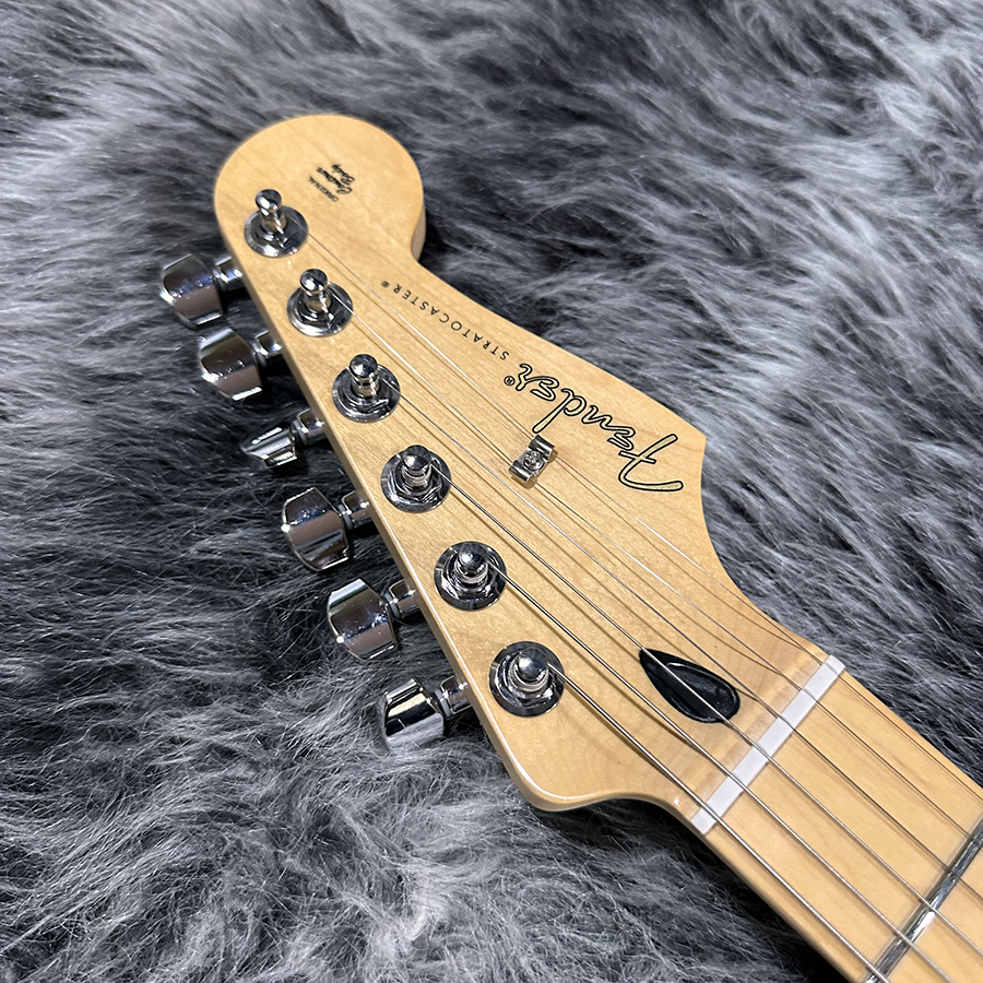 Fender Mexico Player Stratocaster HSS Plus Top Maple Fender Mexico Player Stratocaster HSS Plus Top Maple