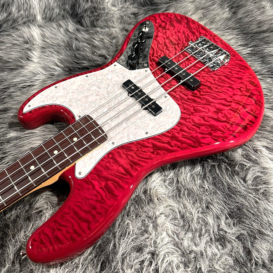 Hybrid II 2024 Collection Quilt Red 新同品 Hybrid Ii 2024 Collection Quilt Redsame Product | eBay
