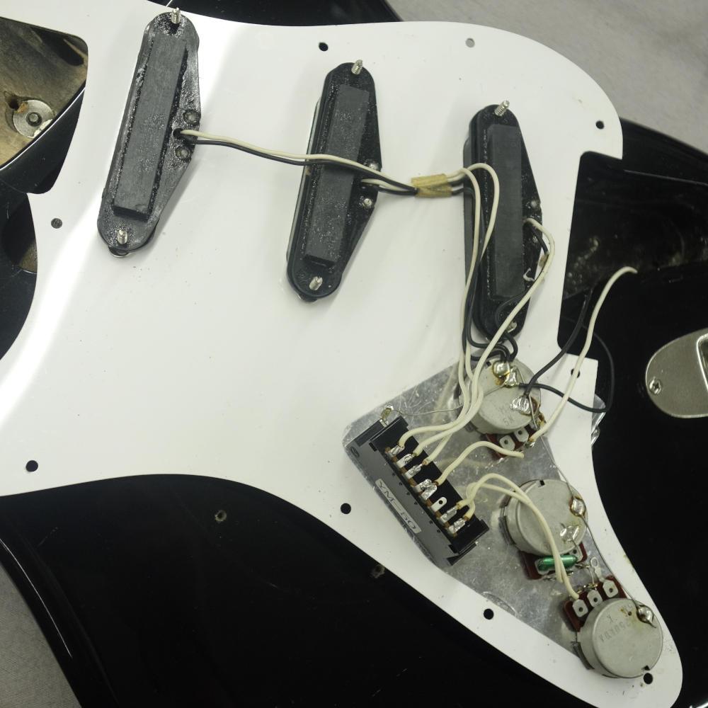 Squier CST-30 Black Made in Japan <スクワイア>|平野楽器 Squier CST-30 Black Made in Japan <スクワイア>|平野楽器