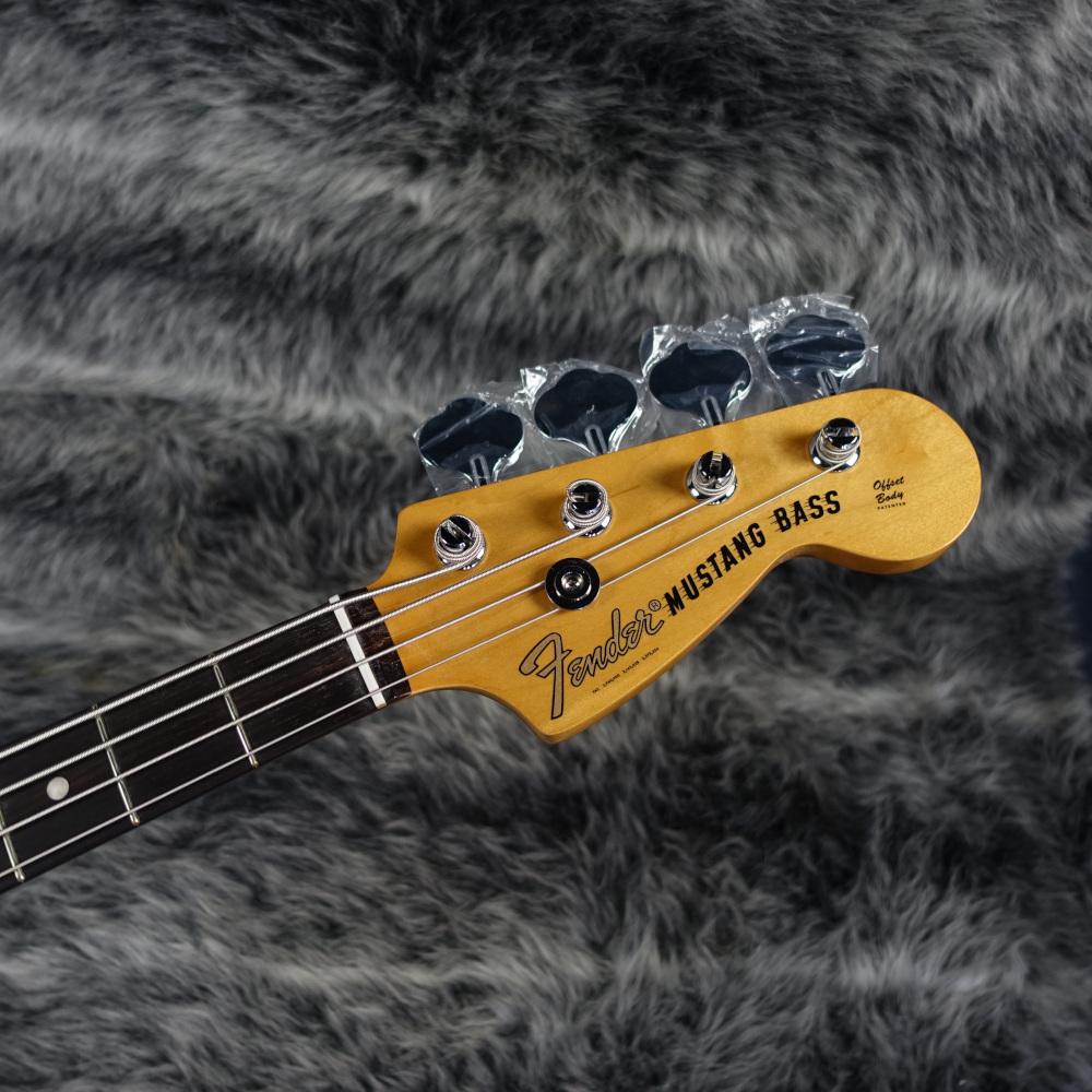 Fender Vintera II 70s Competition Mustang Bass Competition Fender Vintera II 70s Competition Mustang Bass Competition