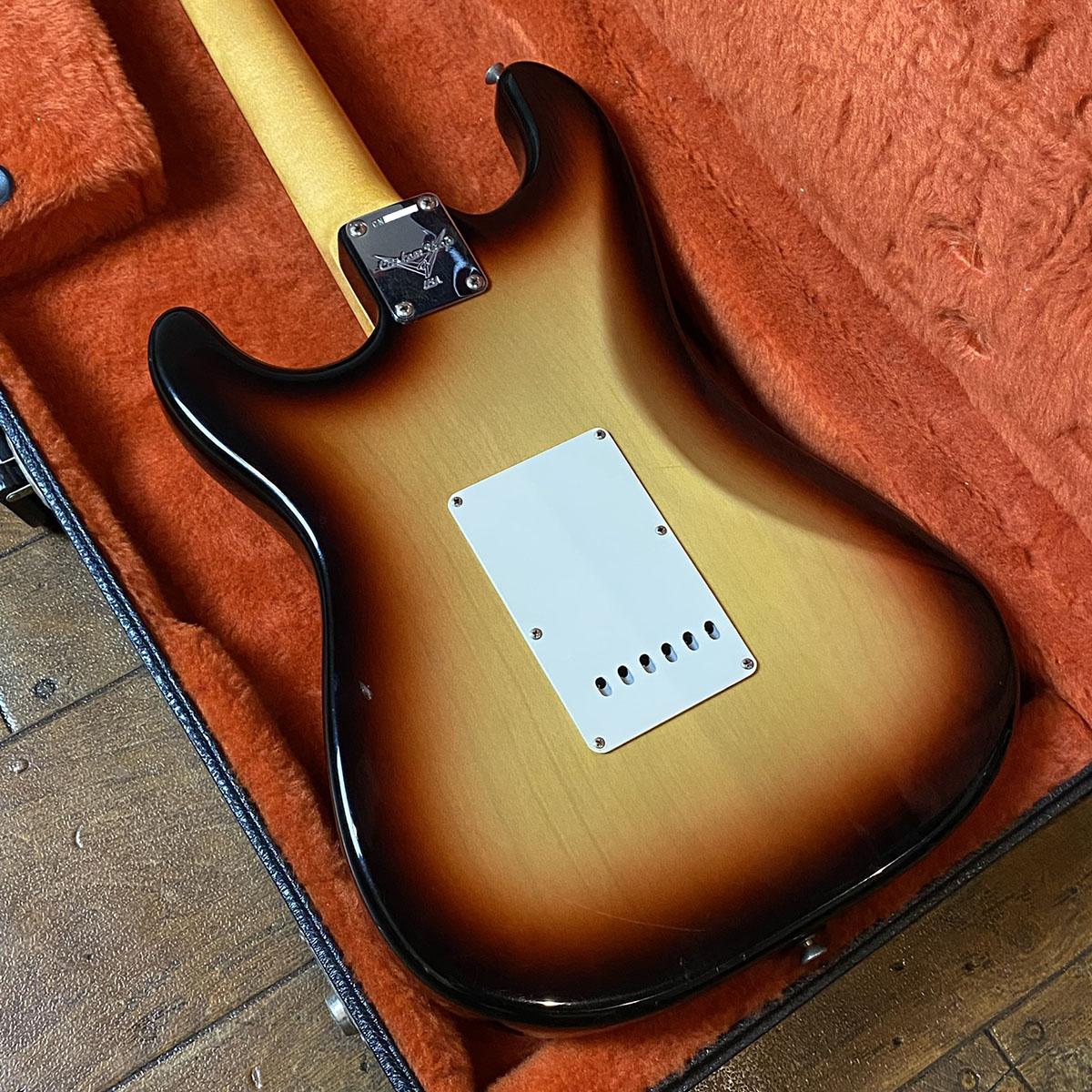 Fender Custom Shop Master Grade Series 1966 Stratocaster 3 Tone