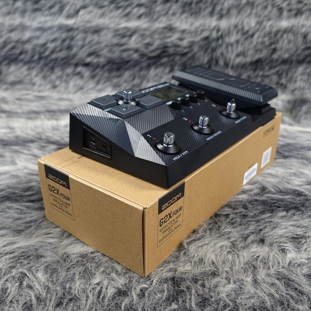 ⭐️美品　ZOOM G2Xfour 箱つき⭐️ ZOOM G2X FOUR + 持ち運びバッグ セット ギター用マルチエフェクター