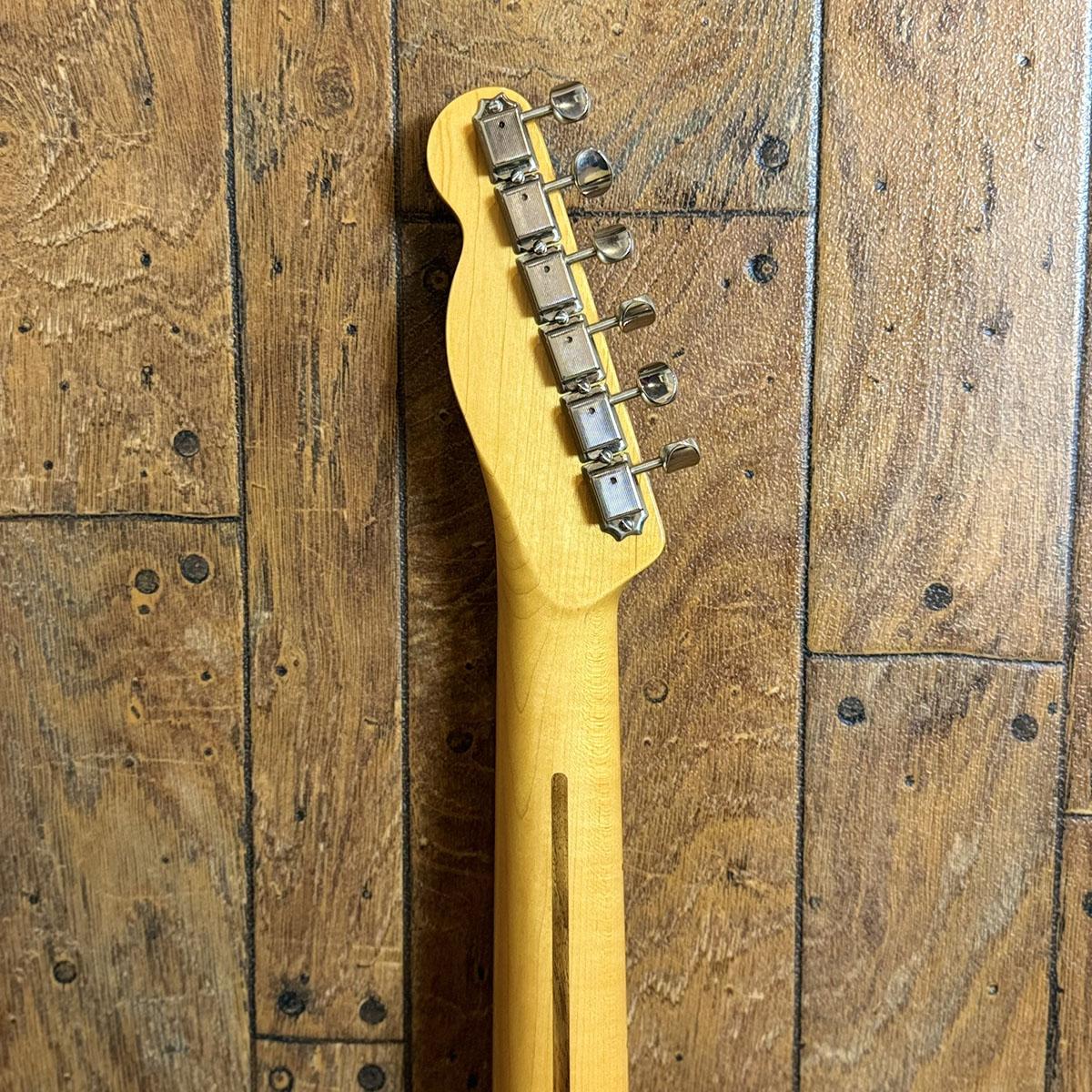 ジ*ト様 Fender USAフェンダーAmerican Vintage52中古 Fender USA フェンダーUSA American Vintage '52 Telecaster