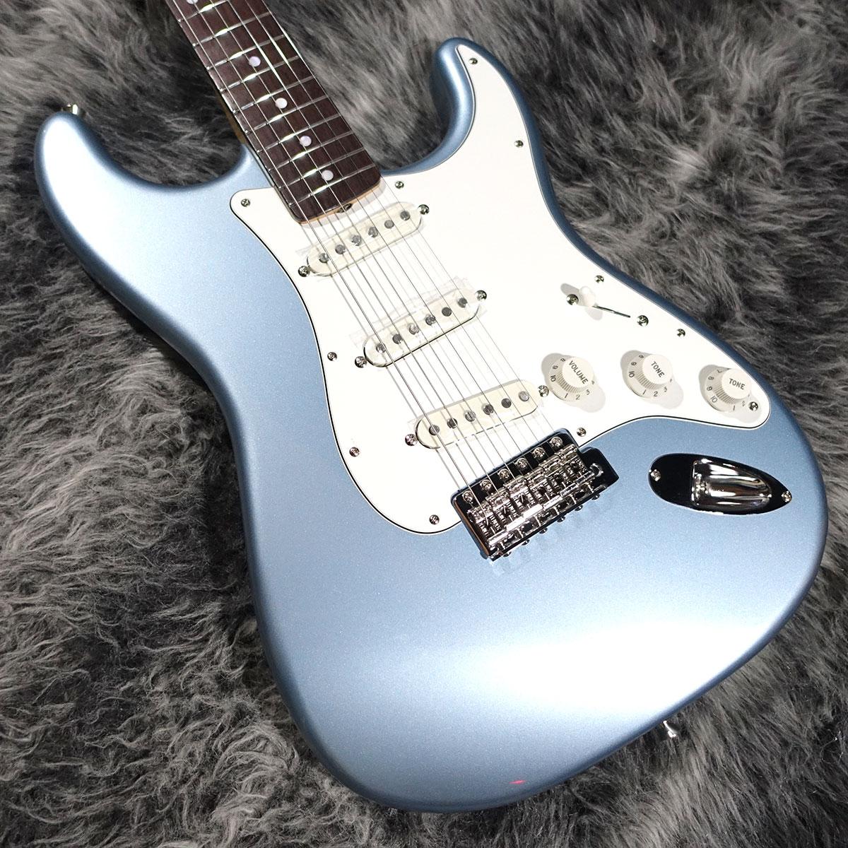【大注目】 Fender Stratocaster ✨限定セール✨ エレキギター 水色 拾える ギター