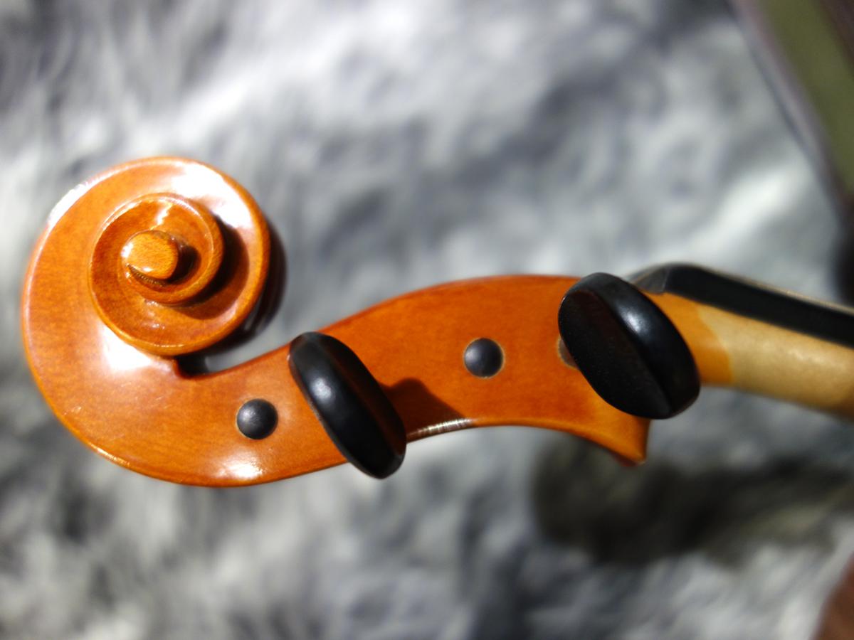 No.330 4/4 Violin