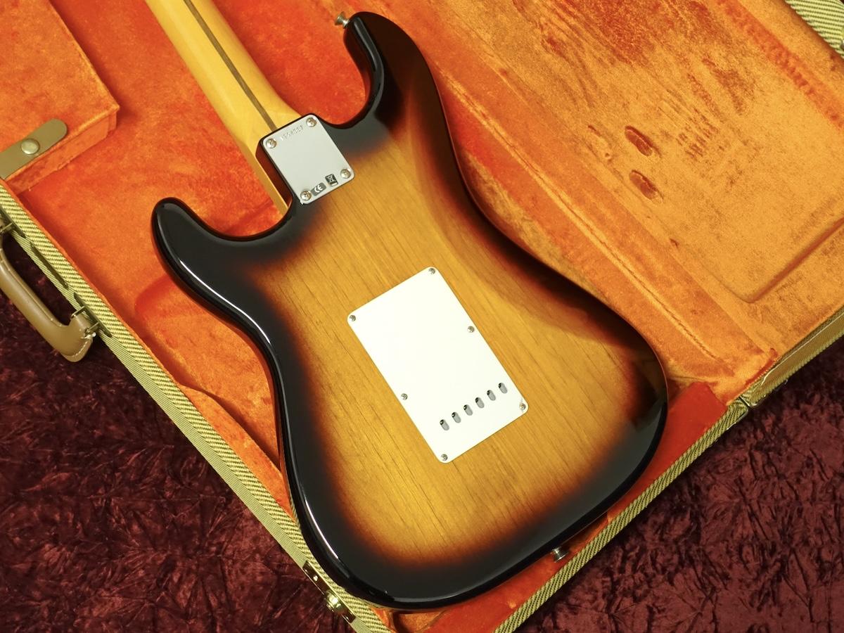 Fender American Vintage 1957 Stratocaster 2-Tone Sunburst