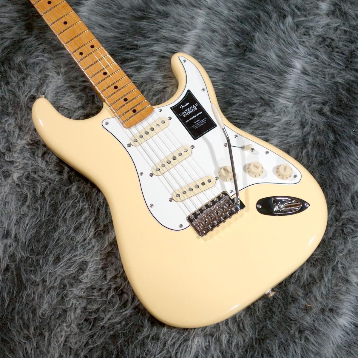 Fender Mexico Vintera II 70s Stratocaster Vintage White Fender Mexico Vintera II 70s Stratocaster Vintage White